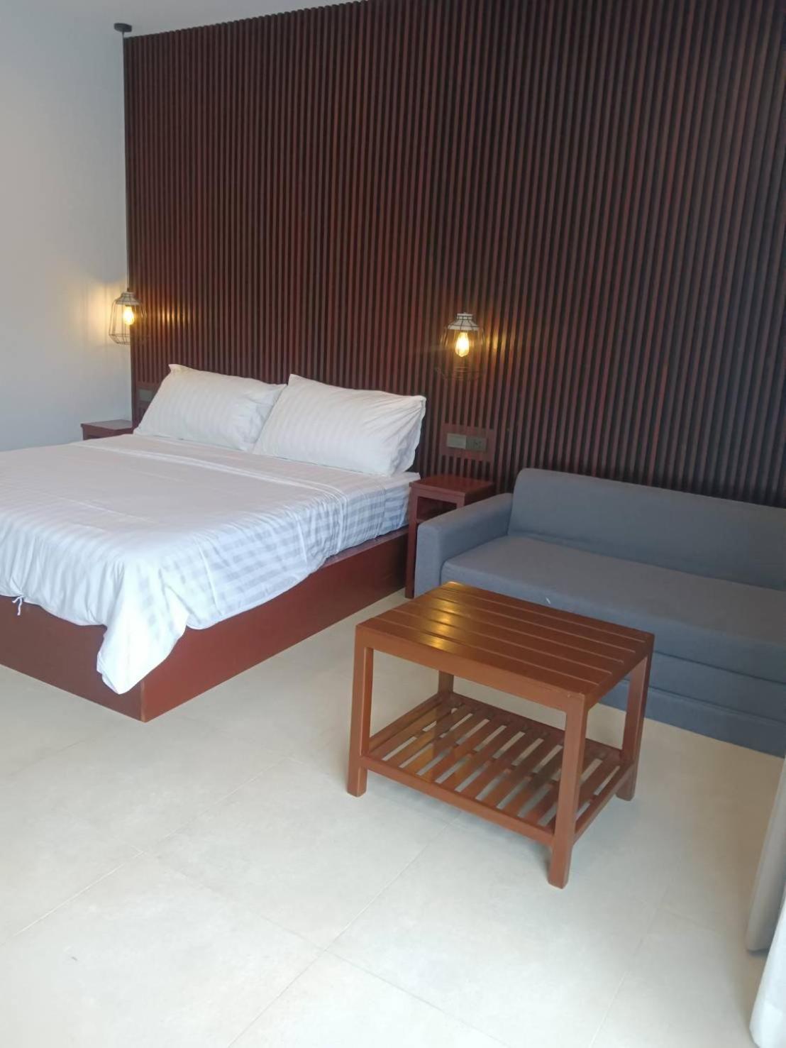 Beach House By Rose Massage Nai Thon Beach Exterior photo